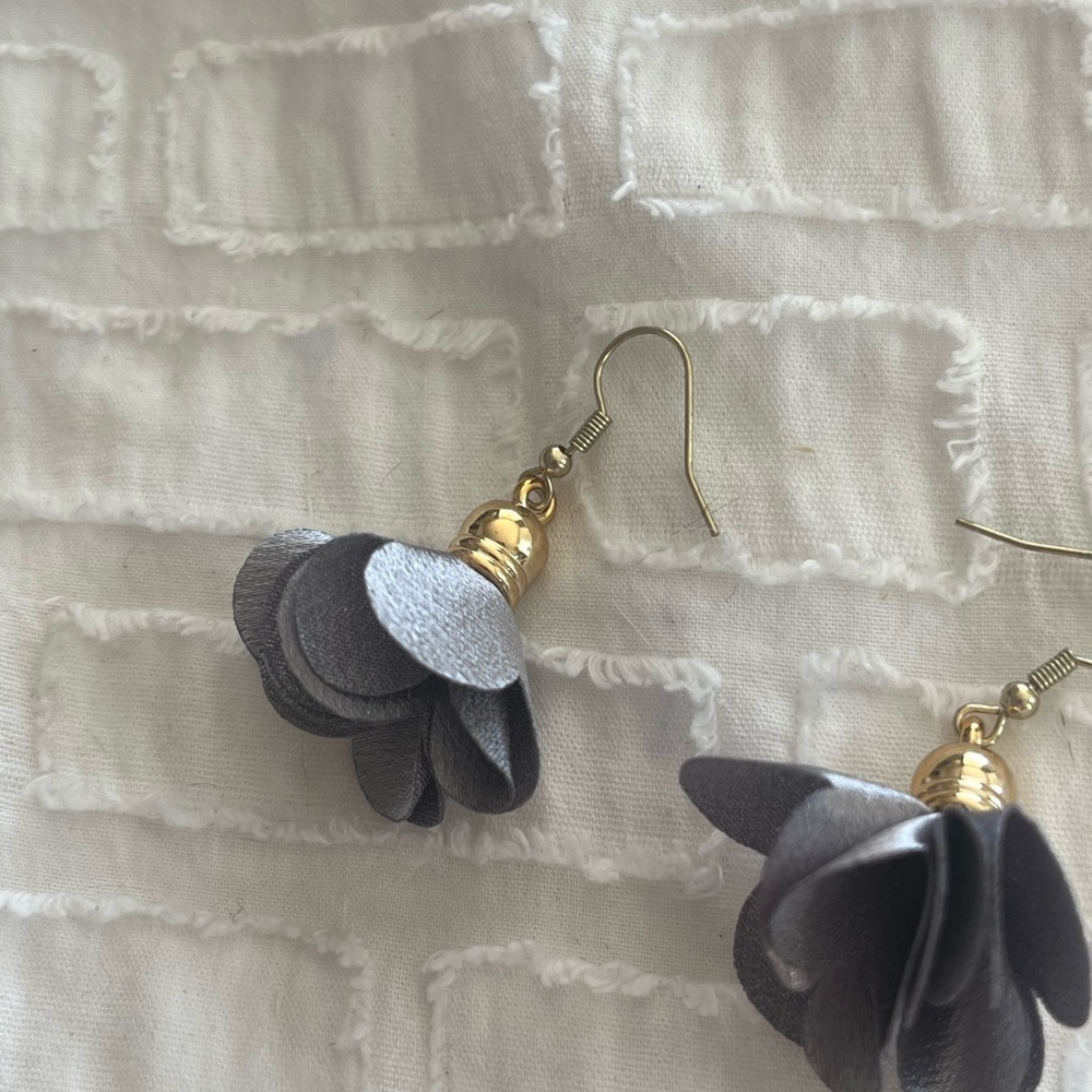 Gold and Gray Flower Earrings